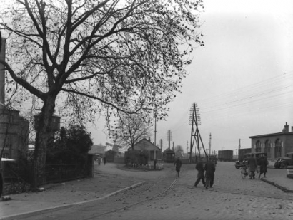 Het Stationsplein in Helmond in 1932